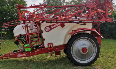 Elvorti Tetis vontatott szántóföldi permetező